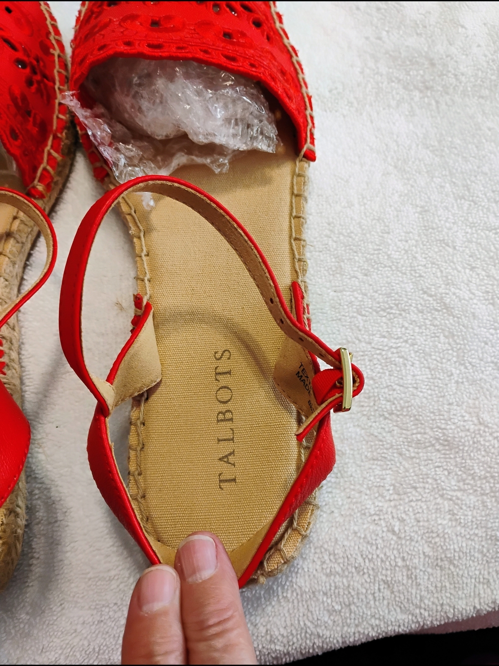Talbots Red Embroidered Espadrille Slingback Flats Sandals Eyelet Floral Size 8 - Picture 9 of 11